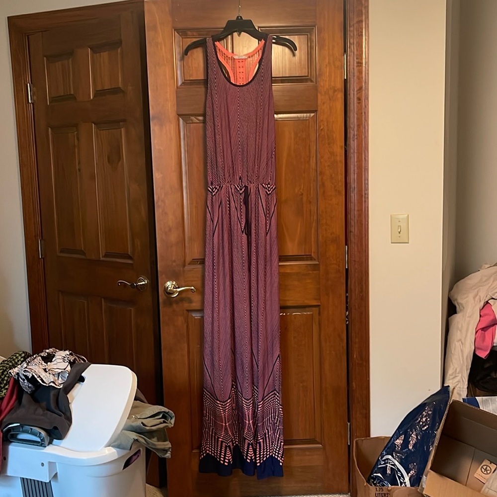 Ezra Ladies Long Dress Size M-L. See Video